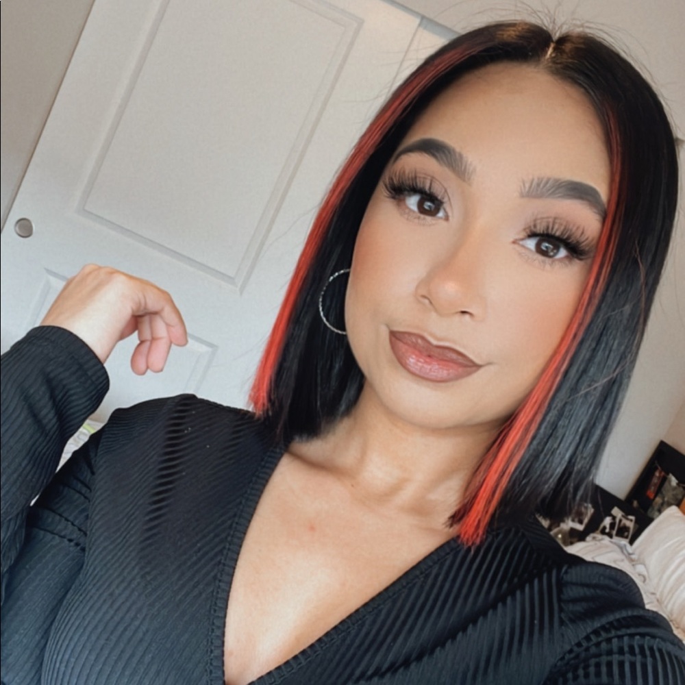 Meet your Posher, Alejandra